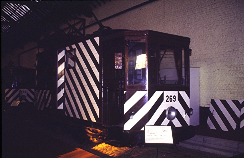 Brssel, Depot Woluwe, Strassenbahnmuseum, Arbeitswagen Nr. 269, am 09.03.1996 - Diascan.