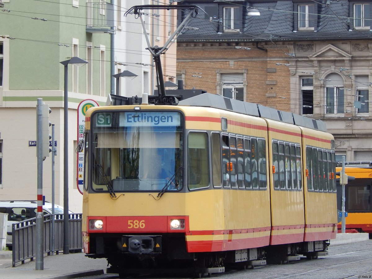 DEUWAG/GT6-80C Nr. 586 in Karlsruhe.