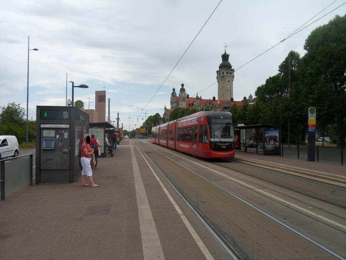 Leipzig,Zentrum,Strassenbahn LVB GmbH, SAMSUNG ST76 / ST78, Aufnahmezeit: 2012:03:19 01:56:25, 
