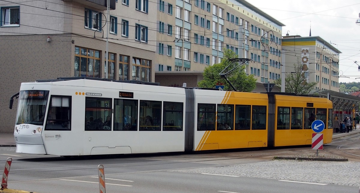 NGT 8 G Nr.212 von Alstom, Baujahr 2008, in Gera am 30.04.2015.