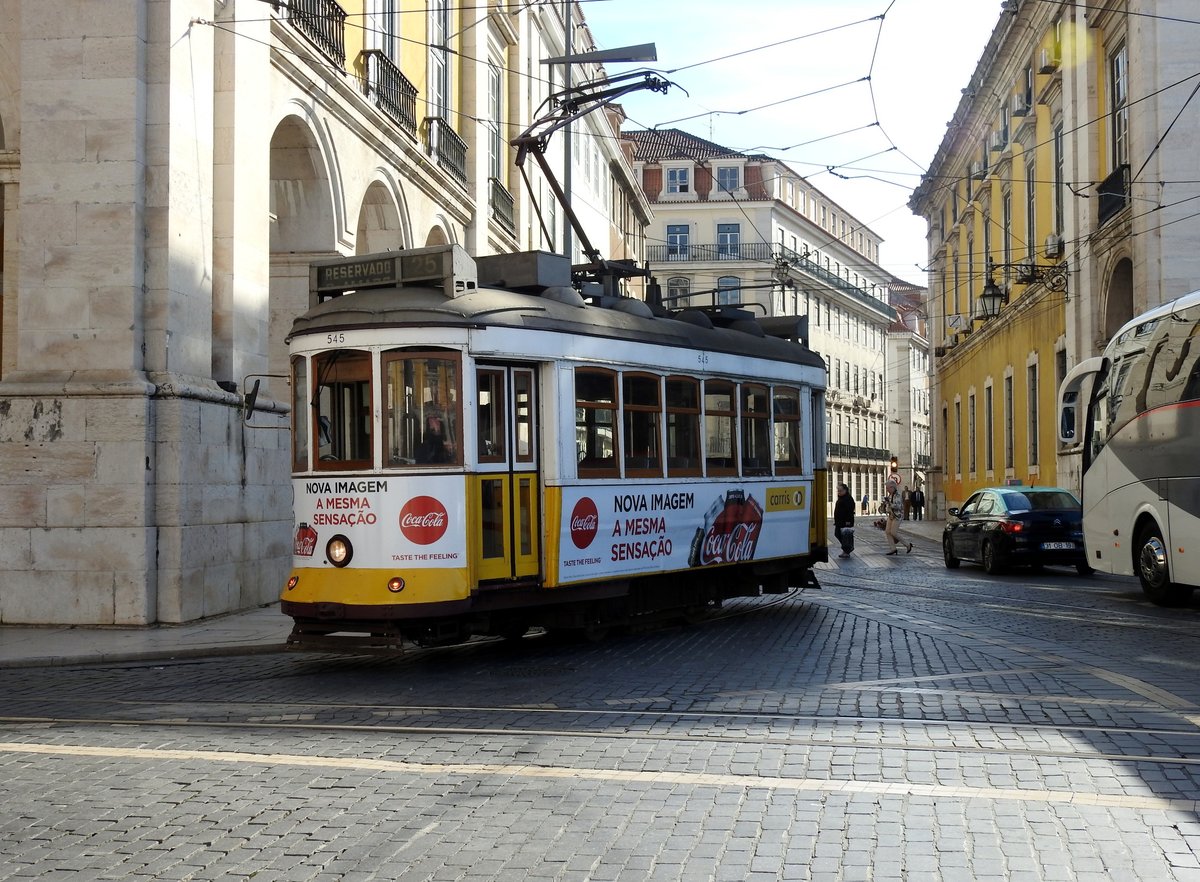 Remodelado Nr.545 von Santo Amaro in Lissabon am 03.04.2017.
