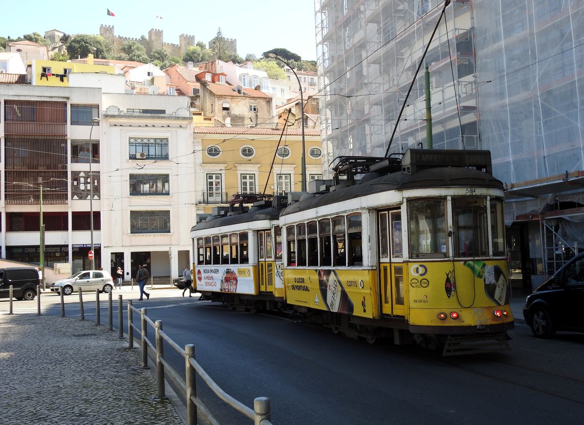 Remodelado Nr.564 und 575 von Santo Amaro in Lissabon am 04.04.2017.