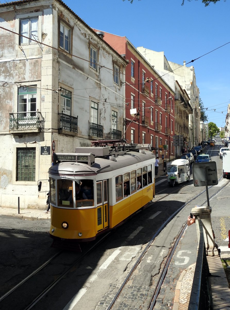 Remodelado Nr.565 von Santo Amaro in Lissabon am 04.04.2017.