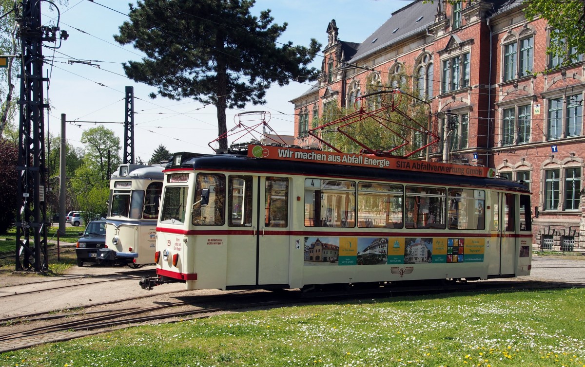 T 57 Nr.37, Baujahr 1959 und ET 54 Nr.29, Baujahr 1955, beide von VEB Gotha, in Naumburg am 29.04.2015.