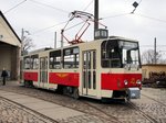 dresden/495008/t-6-a2-prototyp-von-ckd T 6 A2 Prototyp von CKD Tatra, Baujahr 1985, im Straßenbahnmuseum Dresden am 09.04.2016.