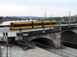Dresden/494358/ngtd-8-dd-nr2630-von-bombardier NGTD 8 DD Nr.2630 von Bombardier, Baujahr 2008,auf der Augustusbrücke in Dresden am 08.04.2016.
