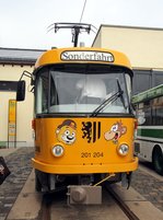 T 4 D Nr.201 204 von CKD Tatra, Kinder- und Fahrschulstraßenbahn  Lottchen  im Straßenbahnmuseum Dresden am 09.04.2016.