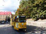 LKP (Львівське комунальне підприємство) LET (Lviv Elektro Trans) TW 1031 Tatra KT4SU Baujahr 1982. Pidvalna Strasse, Lviv 30-08-2016.