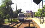 Bahnhof-Stadtlinie/205568/strassenbahn-in-baltimore-linie-bahnhof-- Strassenbahn in Baltimore Linie Bahnhof - Stadt, Blick aus dem Fahrgastraum auf eine entgegenkommende Bahn, am 28.05.1999 - Diascan.