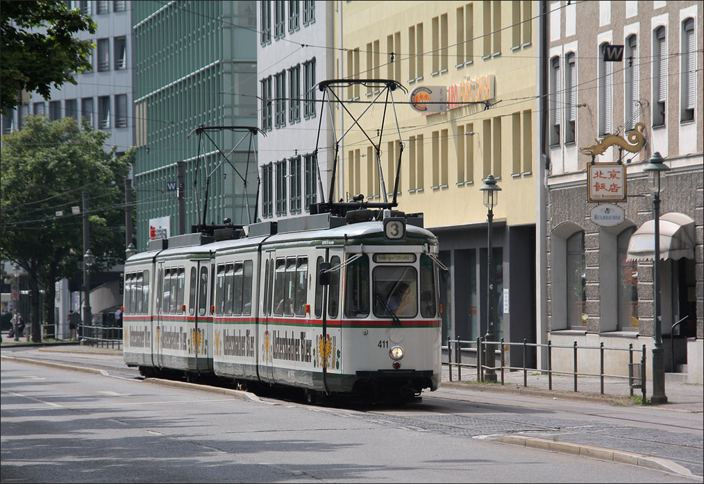 . Ein GT4-Prchen in der Augsburger Halderstrae nahe dem Hauptbahnhof. 23.07.2009 (Matthias)