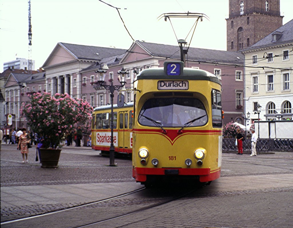 GT 8 Nr. 181, von DWM, Baujahr 1969 in Karlsruhe, am 06.07.1999 - Diascan. Das Fahrzeug wurde 2003 nach Minsk abgegeben und dort 2008 verschrottet.