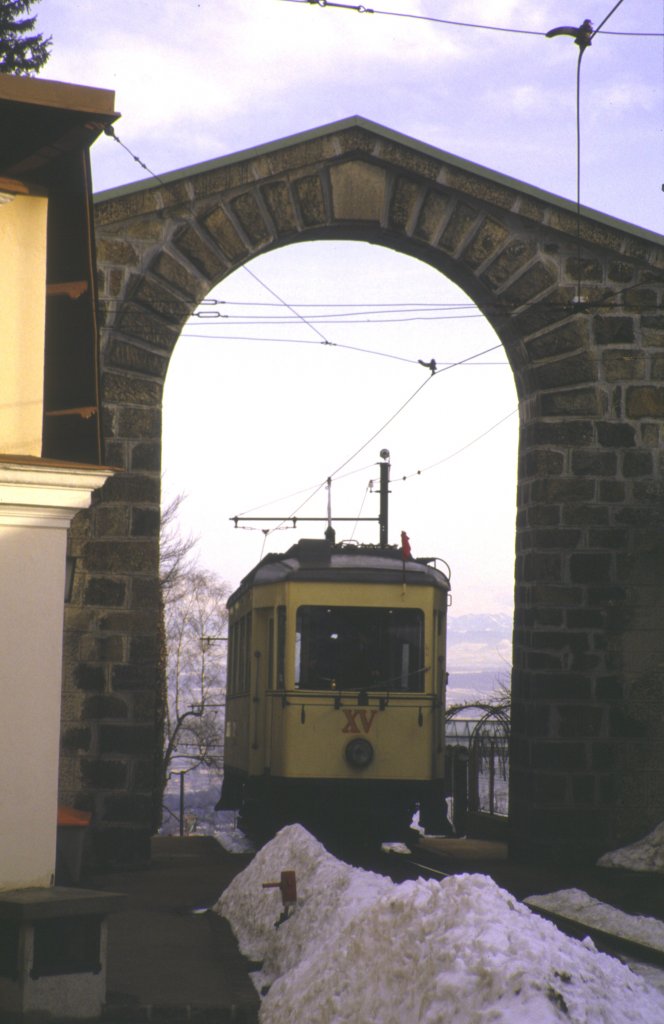 Pstlingsbergbahn bei Linz, im Mrz 1984 - Diascan.