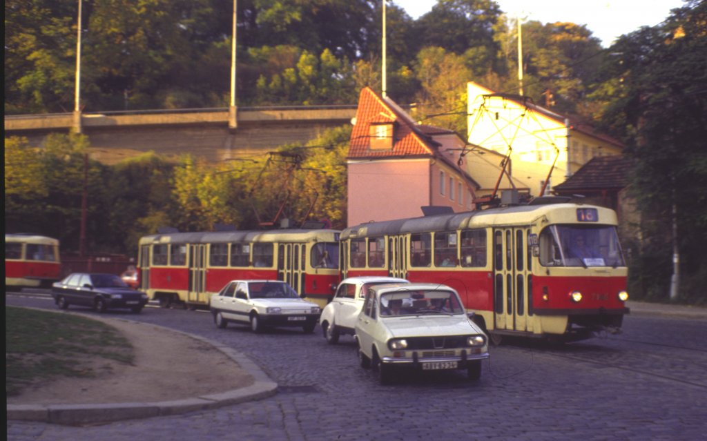 Tatra T 3 Nr. 7180 Strassenbahn in Prag, im Mrz 1991. 