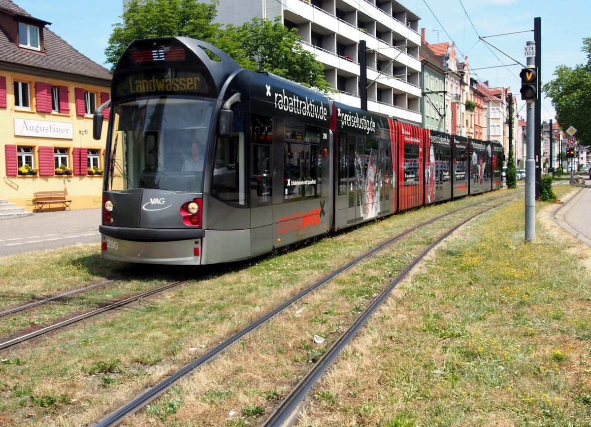 Combino Advanced GT 8 C Nr.290 von Siemens Baujahr 2006 in Freiburg am 06.07.2019.