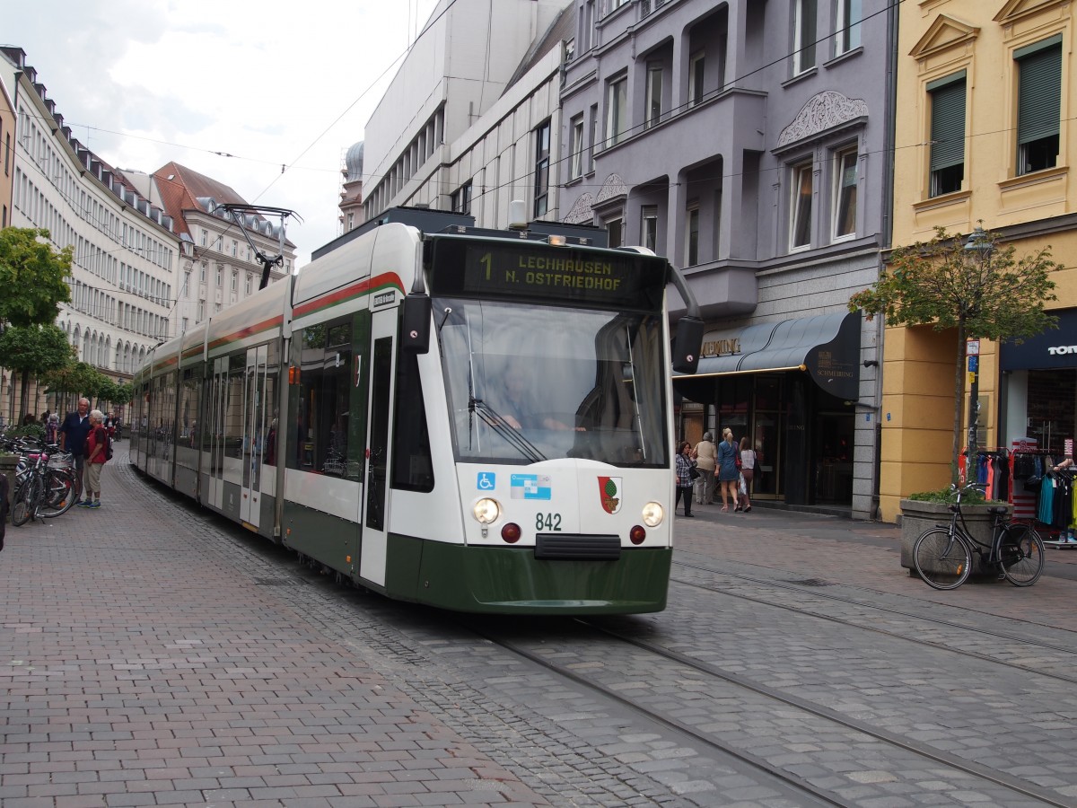 Combino NF8 Nr.842 von Siemens, Baujahr 2002, in Augsburg am 27.06.2014.