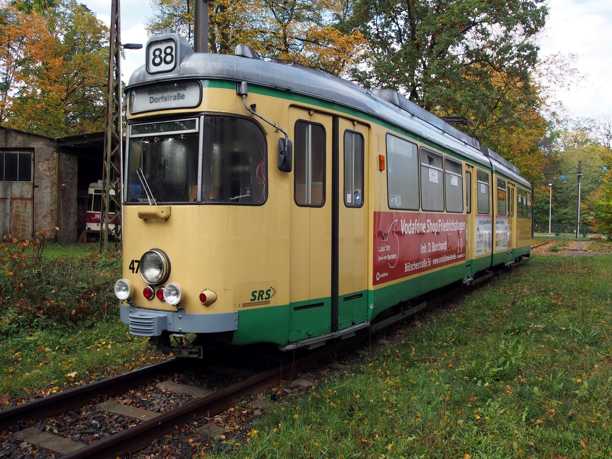 GT 6 Nr.47 von Düwag Baujahr 1973 der Schöneicher-Rüdersdorfr Straßenbahn GmbH in Schöneiche Dorfstraße am 17.10.2019.