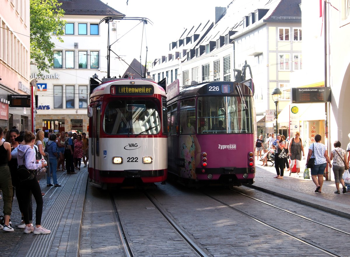 GT 8 N von Düwag Nr.222 und 226 in Freiburg am 03.07.2019.