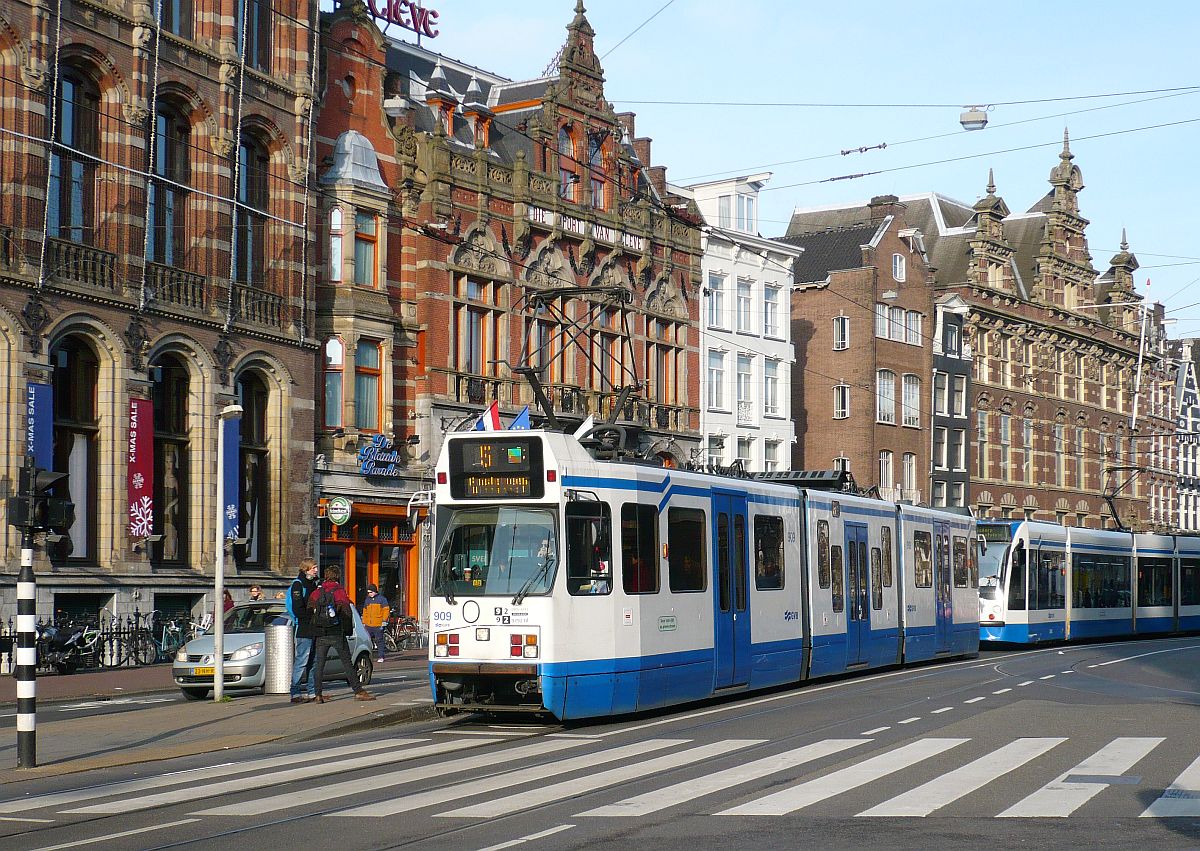 TW 909 Nieuwezijds Voorburgwal, Amsterdam 22-01-2014.