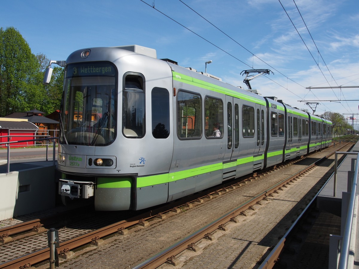 Typ 2500 Nr.2577 von LHB, Baujahr 1999, in Hannover-Lahe am 28.04.2015.