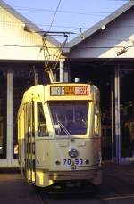 Brssel, Depot Woluwe, Strassenbahnmuseum, Bahn Nr. 7093 von 1969, wurde auch als Metro-Bahn eingesetzt am 09.03.1996 - Diascan.