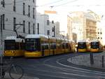 Einige Trams der BVG in Berlin.