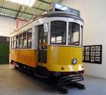Electrico Nr.777 von CCFL Baujahr 1931 im Carris Straßenbahnmuseum Lissabon am 03.04.2017.