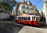 lissabon/559079/remodelado-nr6-von-hills-tramcar-tour Remodelado Nr.6 von Hills Tramcar Tour, von Santo Amaro in Lissabon am 04.04.2017.