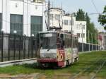 LKP (Львівське комунальне підприємство) LETR (Lviv Elektro Trans) TW 1151 Tatra KT4D Baujahr 1981 ex-EVAG Erfurt Fahrzeug Nummer 451. Chernivetskastrasse, Lviv, Ukraine 20-05-2015.

