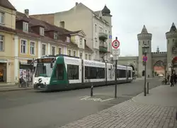 Auch diese Stra�enbahn geh�rt der ViP.